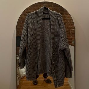 Aritzia TNA oversized chunky knit cardigan